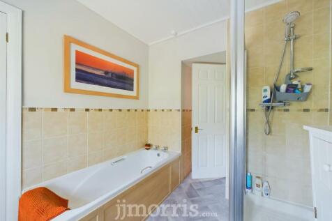 En Suite Bathroom