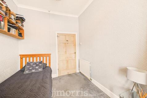 CAM02122G0-PR0366-STILL005.jpg