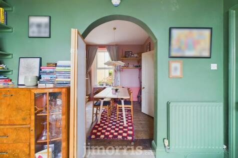 CAM02122G0-PR0152-STILL027.jpg