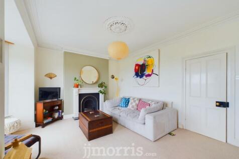 CAM02122G0-PR0152-STILL015.jpg