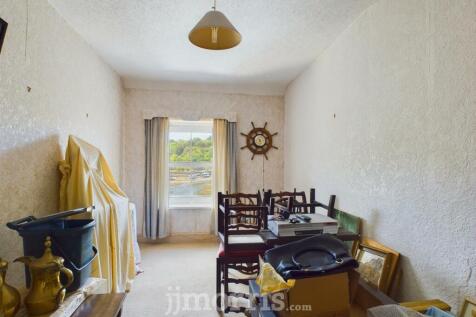 CAM02122G0-PR0155-STILL005.jpg