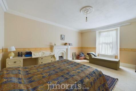 CAM02122G0-PR0164-STILL026.jpg