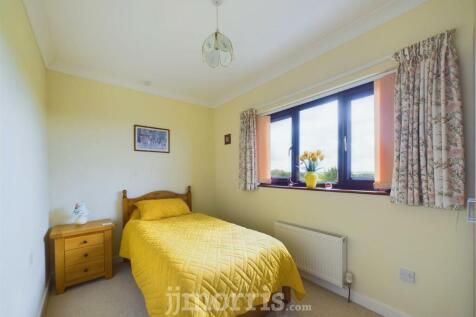Bedroom 4/Study