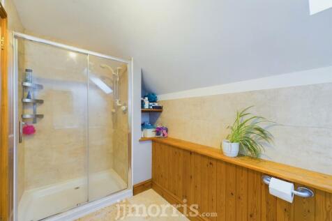 En Suite Shower Room