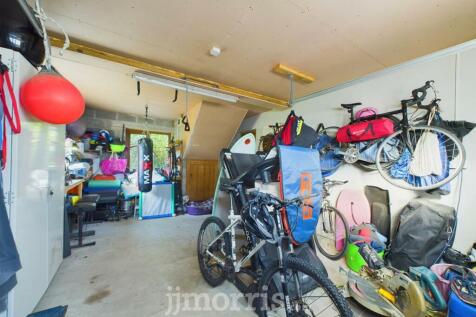 Integral Garage