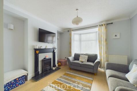 CAM02122G0-PR0184-STILL004.jpg