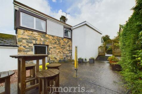 CAM02122G0-PR0178-STILL044.jpg