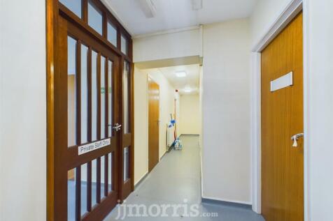 CAM02122G0-PR0193-STILL025.jpg