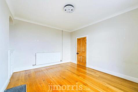 CAM02122G0-PR0209-STILL029.jpg