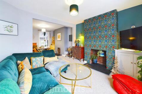 Sitting/Dining Room