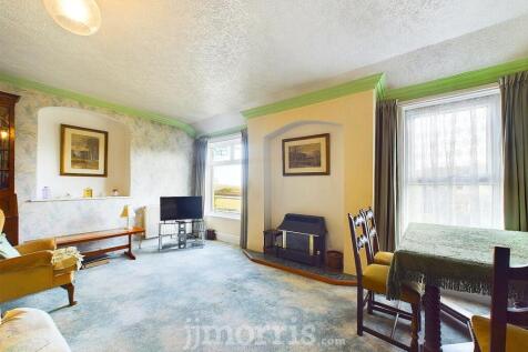 Sitting/Dining Room