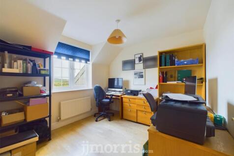 Bedroom 4/Study