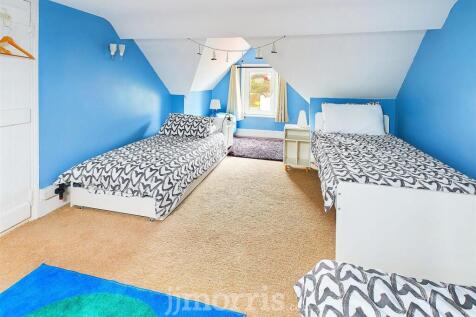 Bedroom 5