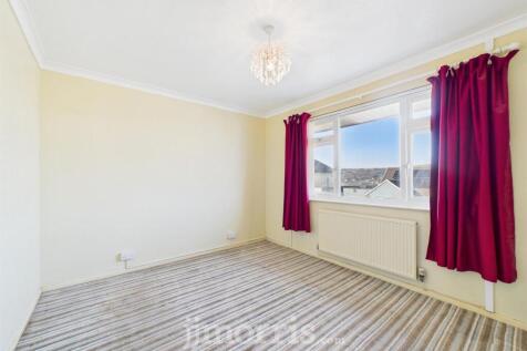 Bedroom 1 (Front)