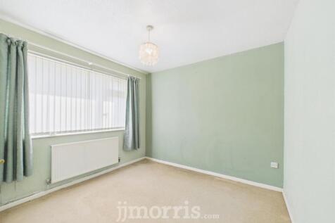 Bedroom 2 (Rear)