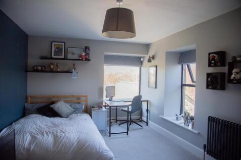 Bedroom 3 (rear)