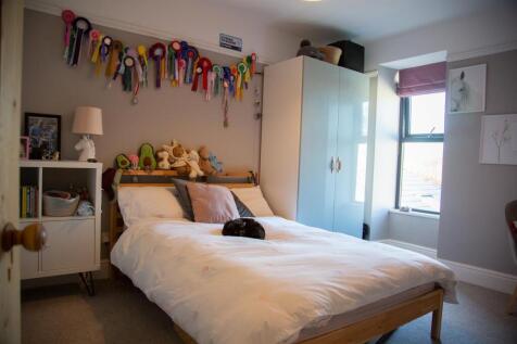Bedroom 4 (rear)