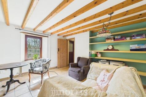 Parlour/Bedroom 3