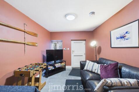 Games/Television Room/Snug
