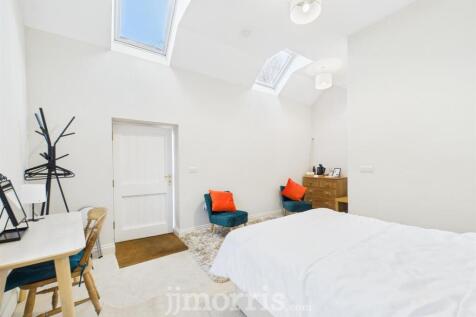 Bedroom/Sitting Room