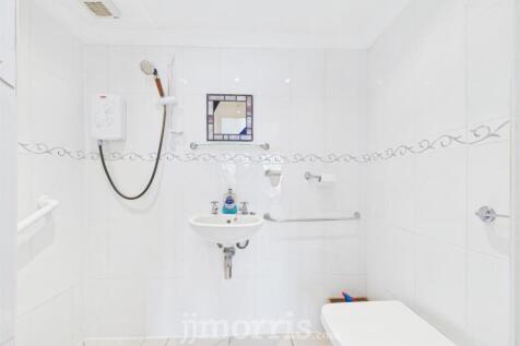 Wet/Shower Room