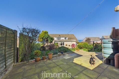 CAM02122G0-PR0278-STILL009.jpg