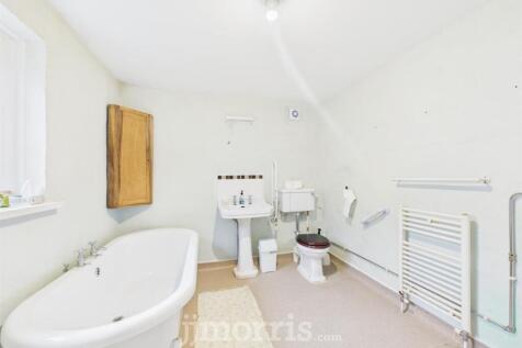 Bath/Wet Room