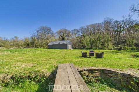 CAM02122G0-PR0277-STILL015.jpg