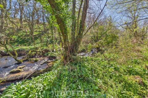 CAM02122G0-PR0277-STILL020.jpg