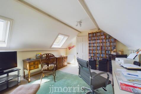 Bedroom 3 (rear)