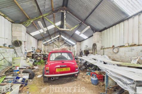 Garage/Workshop