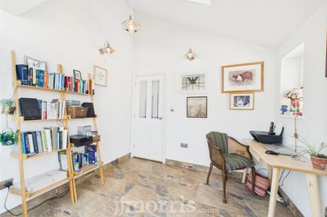 Study/Reading Area
