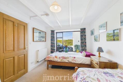 Bedroom 4/Lounge