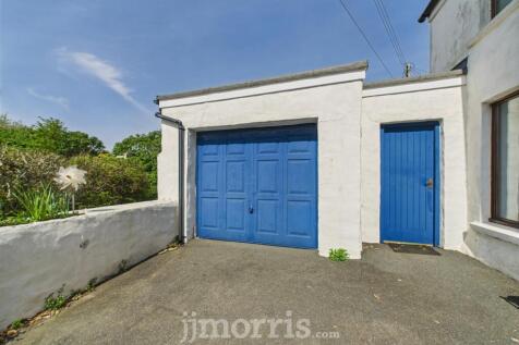 Garage/Workshop