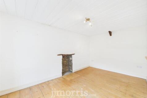 CAM02122G0-PR0298-STILL020.jpg