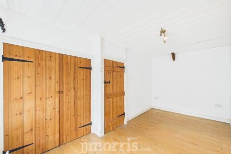 CAM02122G0-PR0298-STILL023.jpg