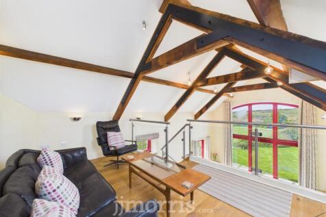 First Floor (Mezzanine) Sitting Room/Study/Bedroom