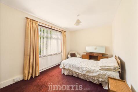 Bedroom 3 (Front)