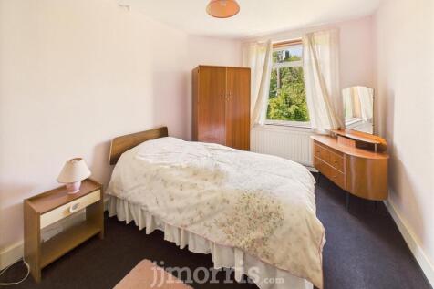 Bedroom 4 (Rear)