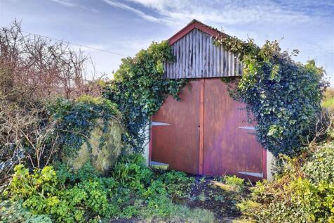 Garage/Workshop