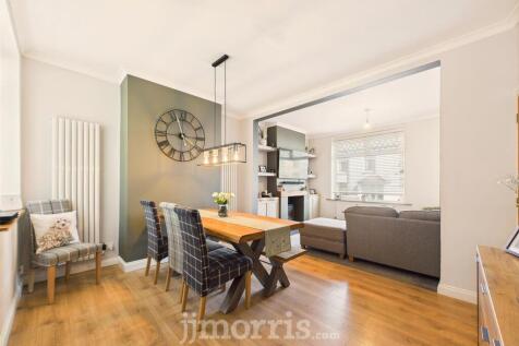 Open Plan Living/Dining Room