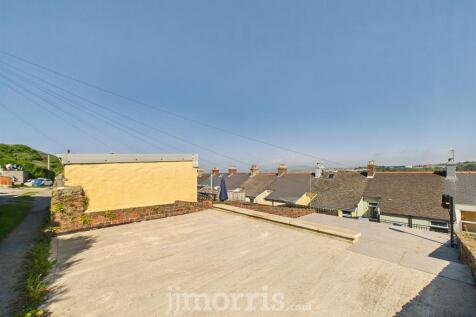 CAM02122G0-PR0312-STILL034.jpg