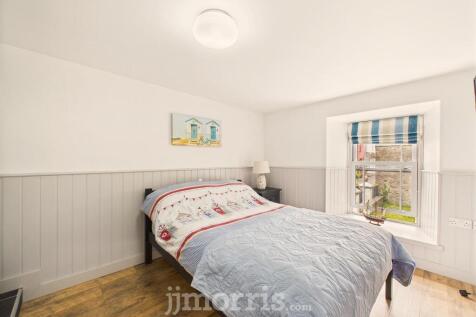 CAM02122G0-PR0315-STILL015.jpg