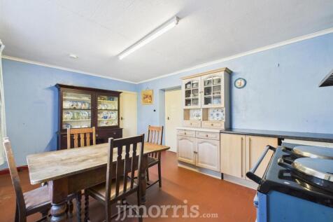 CAM02122G0-PR0285-STILL025.jpg