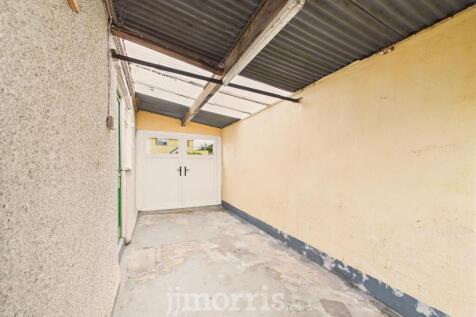 Lean-to Garage