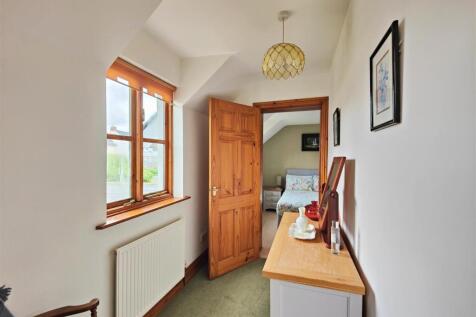 Inner Landing/Office Area