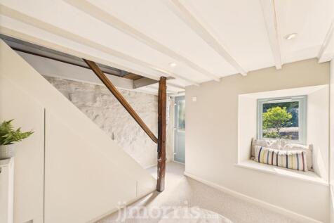 Hall/Snug/Dressing Room