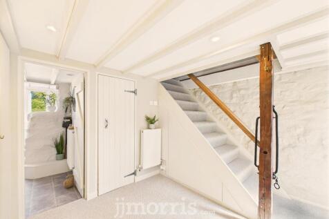 Hall/Snug/Dressing Room