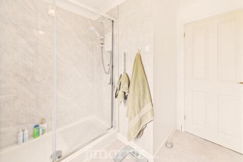 CAM02122G0-PR0322-STILL023.jpg