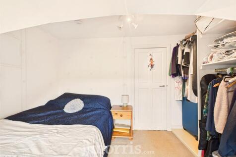 Bedroom 5/Dressing Room